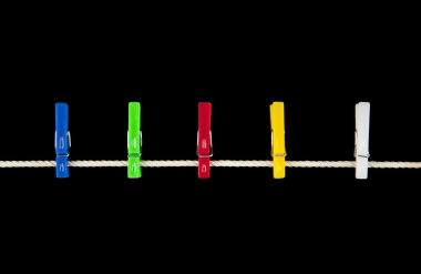 giyim-pins