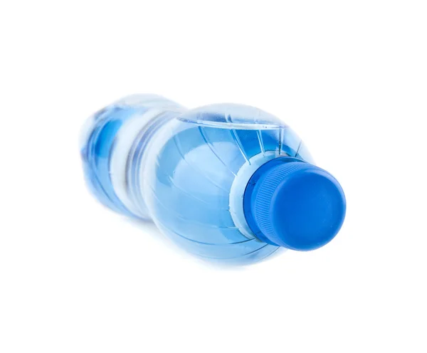 Flaska kallt vatten — Stockfoto
