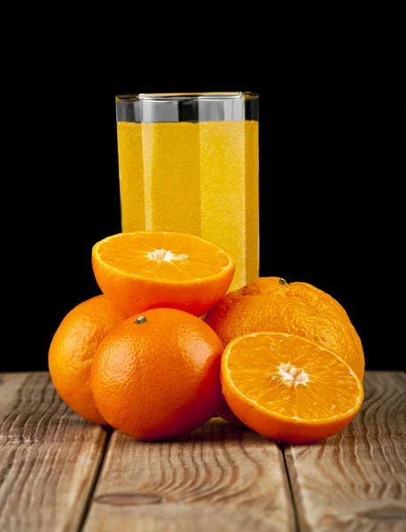 Orangen und Saft — Stockfoto