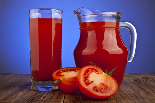 Pomidory i sok — Zdjęcie stockowe