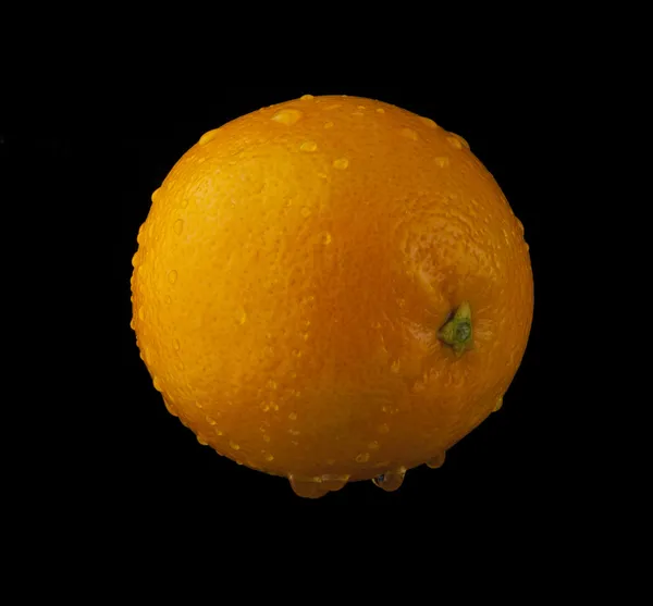 방울의 물에 오렌지 — 스톡 사진