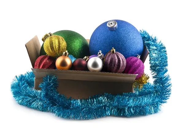 Nieuwjaar decoraties in een doos — Stockfoto