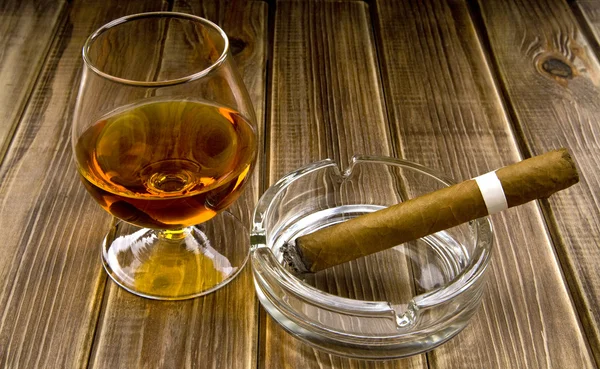 Alcohol and smoking — Stock Photo, Image