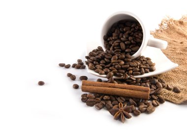 Tahıllı bir fincan kahve.