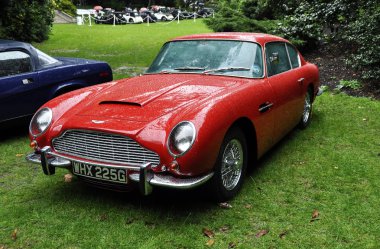 Aston Martin Db6