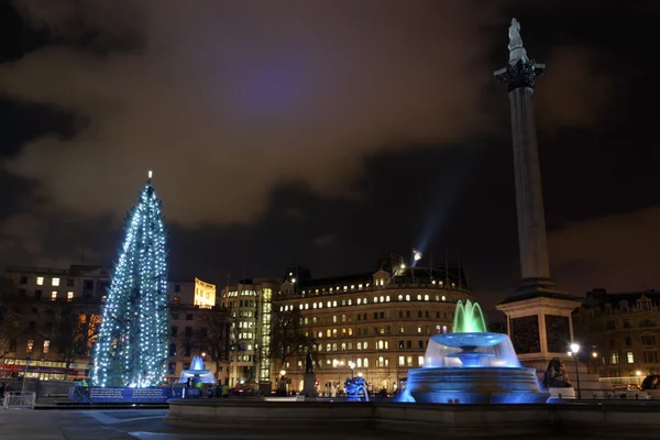 런던 트라팔가 광장에 크리스마스 트리 — 스톡 사진