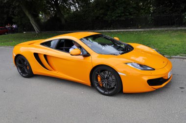 Turuncu mclaren mp4 - 12c