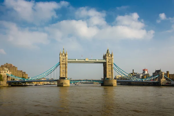 Tower Bridge w Londynie — Zdjęcie stockowe