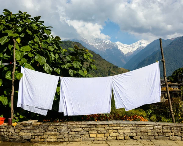 Sheets drying in the sun — Stock Photo, Image