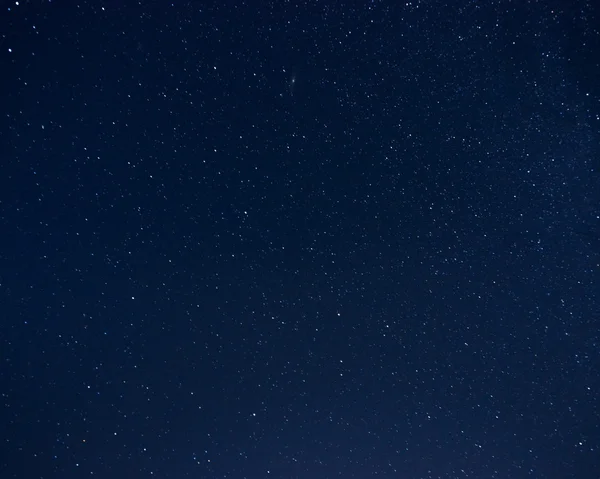 Céu estrelado à noite — Fotografia de Stock