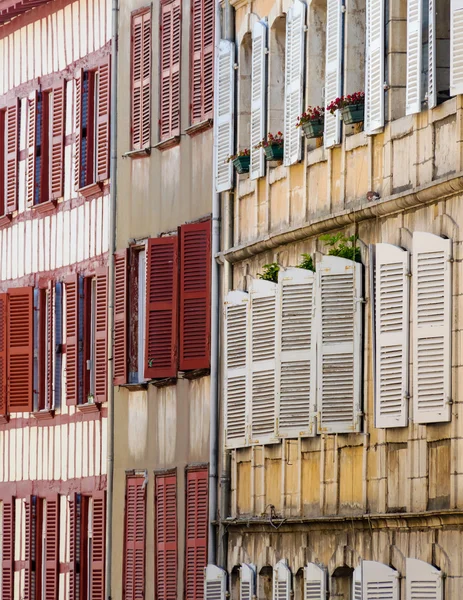 Façade de bâtiment en Bayonne, France — Photo