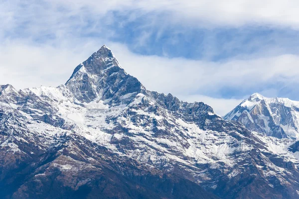 在尼泊尔的装载 machapuchare — 图库照片