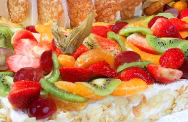 taze meyve ile cevizli kek