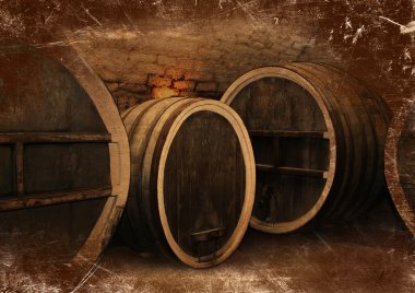 Eski meşe fıçıların vintage tarzı içinde şarap mahzeni