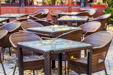 rattan mobilya aut kafe modern ve sade iç