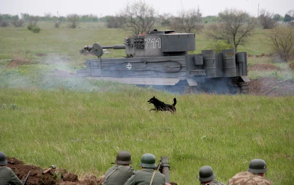 Odessa, Ukraina - 6 maja: fragment rekonstrukcji wydarzeń walki i — Zdjęcie stockowe