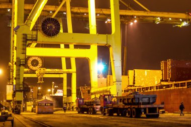 Odessa 21 Kasım: maritime ves kaplarda yükleme boşaltma