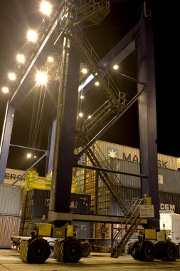 Odessa 27 Kasım: maritime ves kaplarda yükleme boşaltma