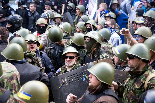 Odessa, Ukraina - 2 maja 2014: tragiczne zamieszki w centrum com — Zdjęcie stockowe