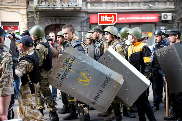 敖德萨，乌克兰-2014 年 5 月 2 日： 在市中心悲惨的骚乱 com — 图库照片