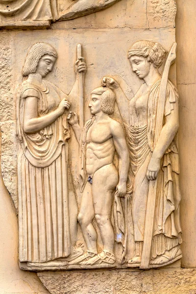 Taş cephe açık havada dekorasyon antik Yunan Mitleri sahneleri — Stok fotoğraf