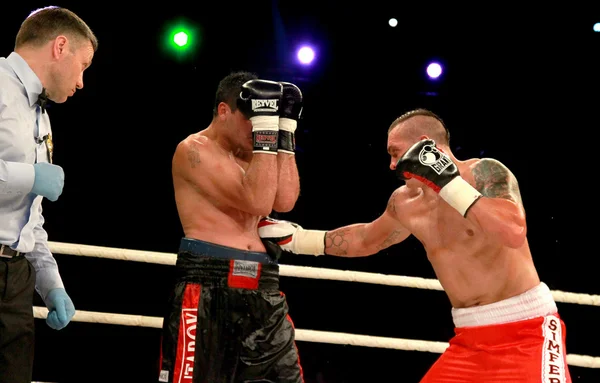 Odessa, Ukraina-31 maj 2014: tungviktsmästare i boxning världen, — Stockfoto