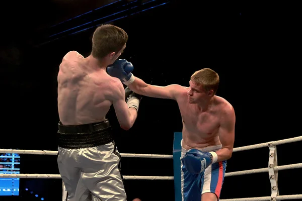 Odessa, Ukraine - May 31, 2014: In the boxing ring Artem Skornya — Stock Photo, Image