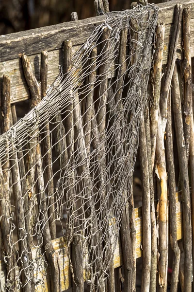 Skojarzonym Struktura Gałązki Wbija Vintage Drewniane Ogrodzenia Wiejskich Kreatywnych Przedmiotów — Zdjęcie stockowe