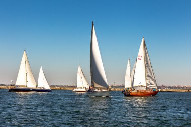 Odessa, Ukrayna - 28 Mayıs 2011: yelkenli tekne içinde kıyı