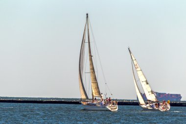 Odessa, Ukrayna - 28 Mayıs 2011: yelkenli tekne içinde kıyı