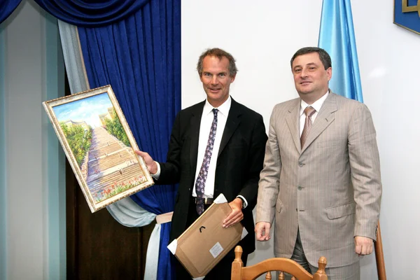 敖德萨、 乌克兰-2010 年 9 月 13 日： 大使 — 图库照片