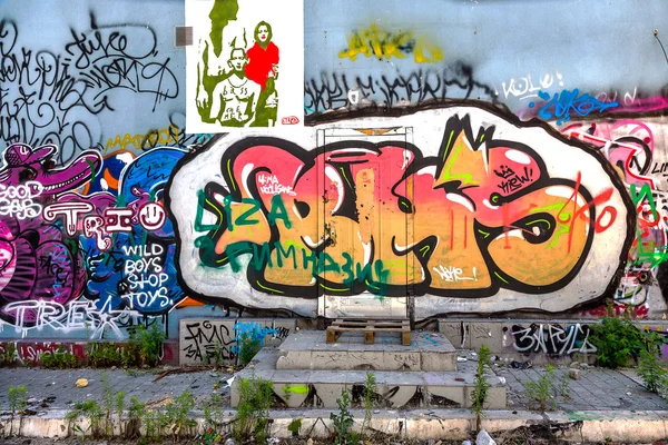 Красивые граффити уличного искусства. Абстрактная мода — стоковое фото