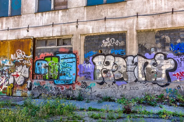 Graffiti de arte de rua bonito. Desenho criativo abstrato moda — Fotografia de Stock