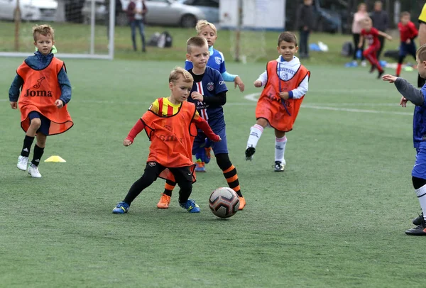 Odessa Ukraine September 2021 Kleine Jungen Kinder Spielen Fußball Auf — Stockfoto