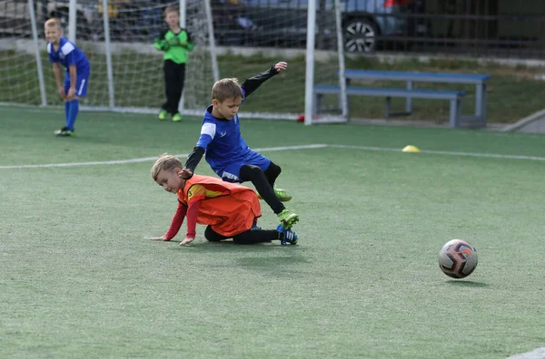 Odessa Ukraine Września 2021 Mali Chłopcy Dzieci Grają Piłkę Nożną — Zdjęcie stockowe
