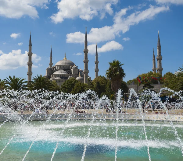 Blick auf die blaue Moschee in Istanbul — Stockfoto