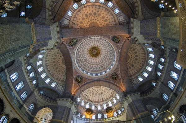 Inredningen i den nya moskén i istanbul — Stockfoto