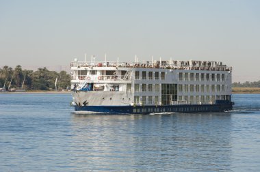 büyük Nehir Nil Nehri üzerinde tekne gezisi