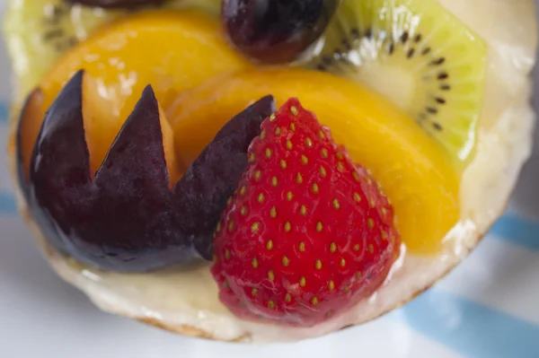 Frukt tårta efterrätt — Stockfoto