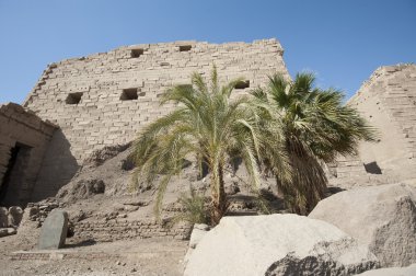 karnak Tapınağı'nda antik kalıntılar