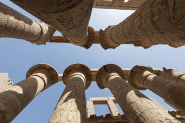 karnak Luxor Tapınağı'nda sütun