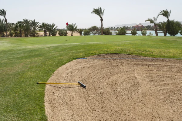 Bunker em um campo de golfe — Fotografia de Stock