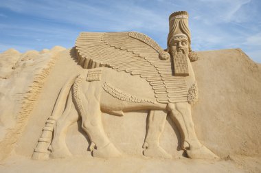 kum heykel lamassu Tanrı