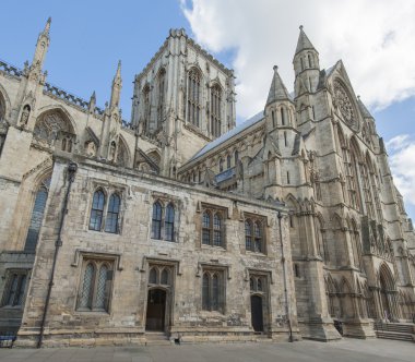 oude Engelse kathedraal in het centrum