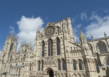 oude Engelse kathedraal in het centrum