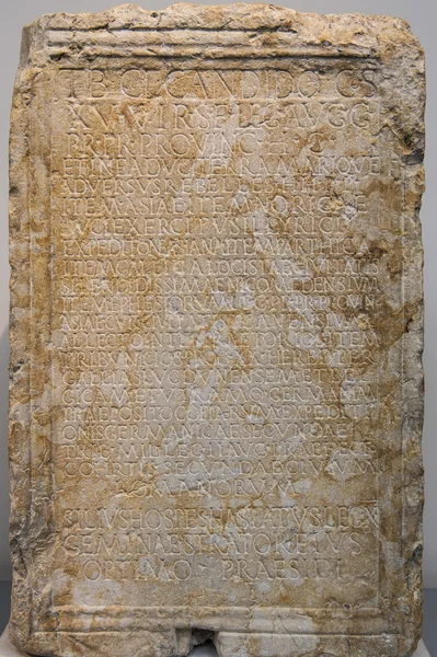 Tableta de piedra griega antigua —  Fotos de Stock