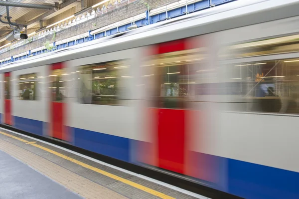 Desenfoque de movimiento abstracto del tren — Foto de Stock