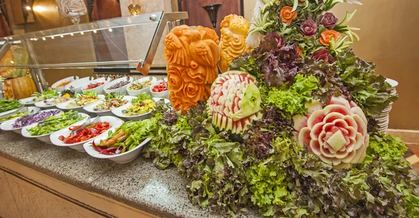 Selezione di insalate al buffet dell'hotel — Foto Stock