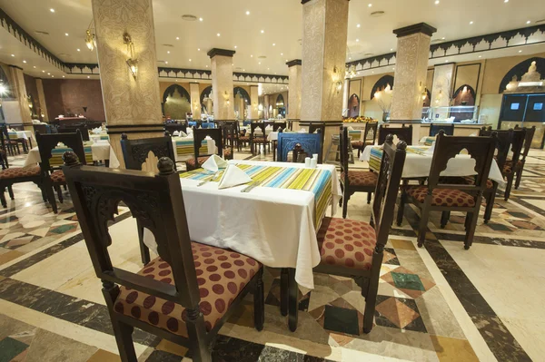 Interior of luxury hotel restaurant — Stock Photo, Image