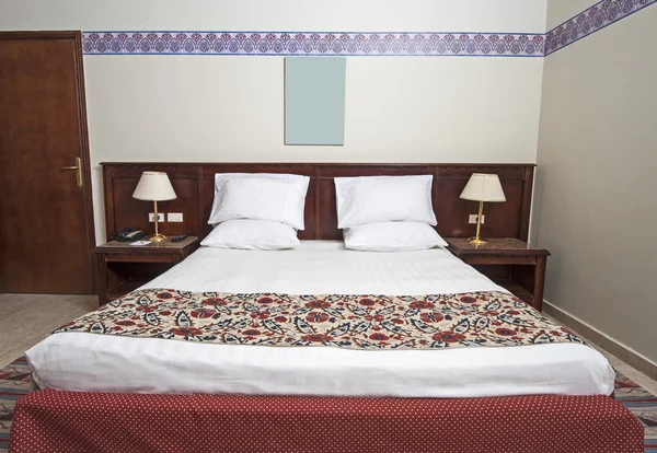 Bedroom in luxury hotel — Stock Photo, Image